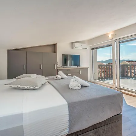 Appartamento Lovely In Biograd
